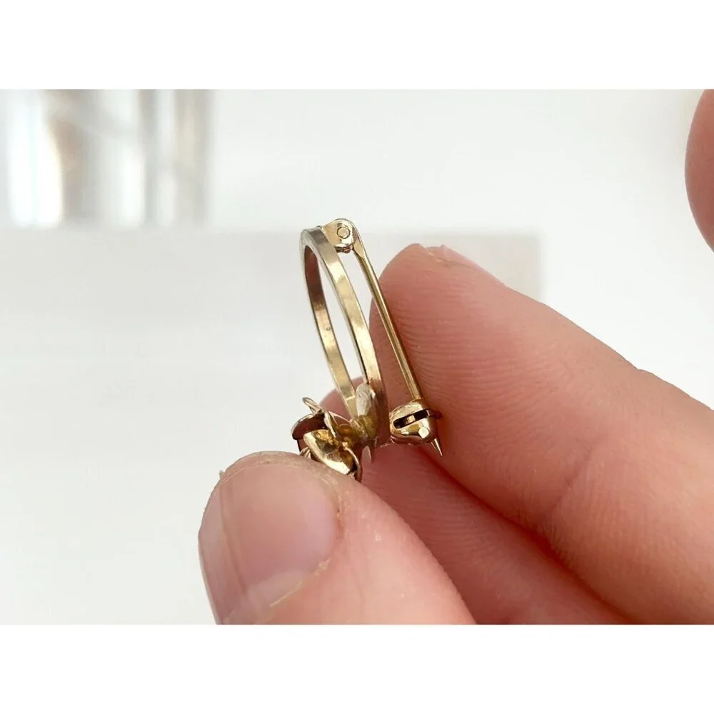Tiny Gold Toned Rose Shaped Round Vintage Cute Jewelry Brooch | Lapel Pin